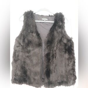 FAUX FUR VEST